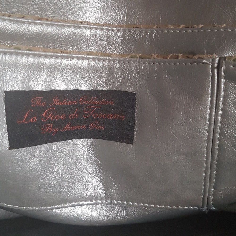 Handbag - Picture 7 of 8